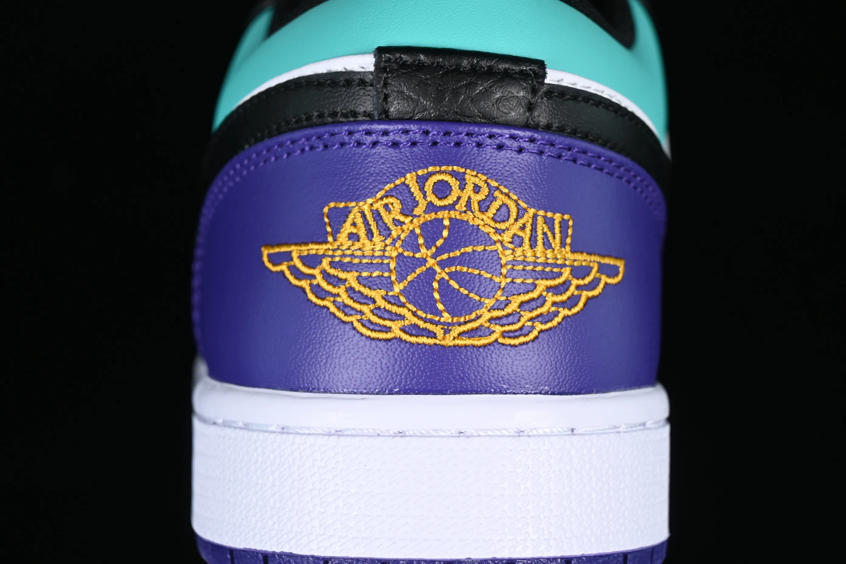 All categories Air Jordan Jordan series basketball shoes Air Jordan 1 Low Z version Air Jordan 1 Low AJ1 Joe 1 color matching cultural low-top casual sneakers 553558-154